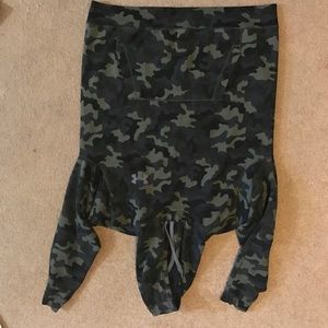 Under armour camo hoody XL